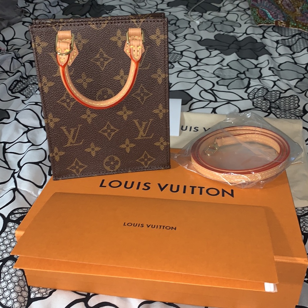 💫New Louis Vuitton monogram Petit Sac Plat - Picture 3 of 12
